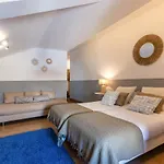 Localtraveling Chiado Trindade