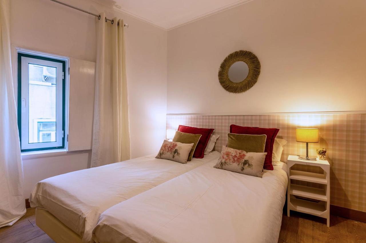Localtraveling Chiado Trindade Lisbon